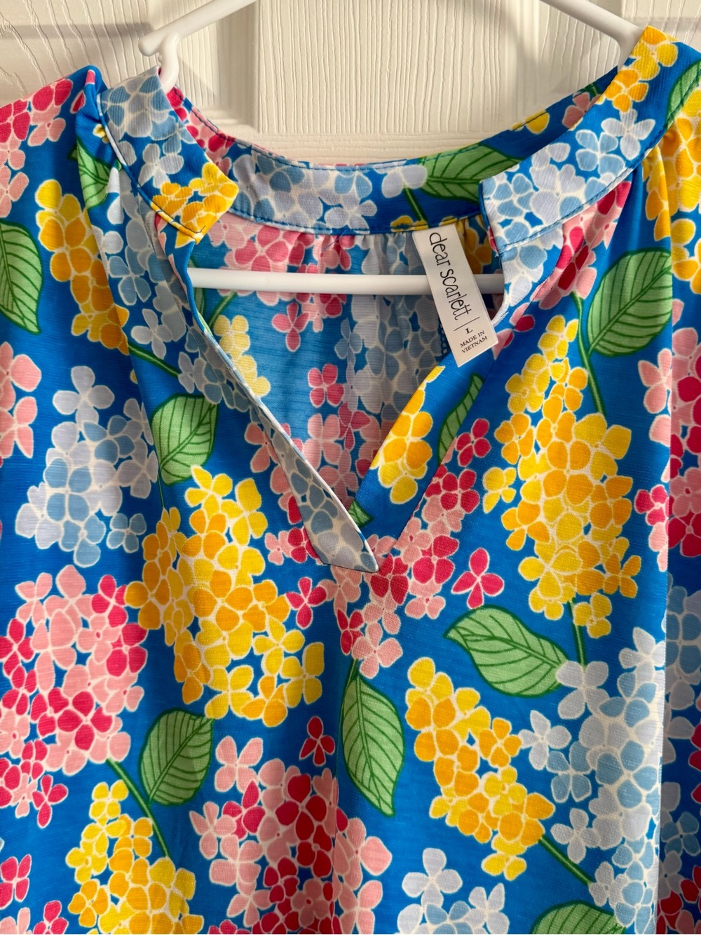 Dear Scarlett Bright Blue Floral Split-Neck Top - Picture 4 of 5